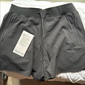 License to Train HR Short 4”